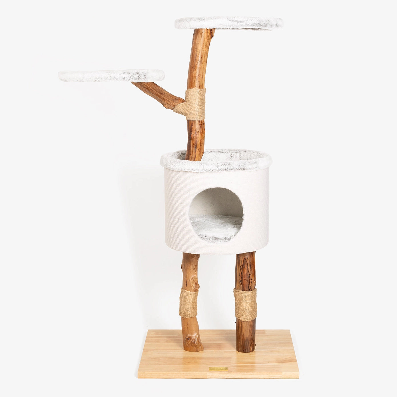Arbre à chat robuste avec plateforme, griffoir en corde tressée et niche confortable, parfait pour les chats actifs.