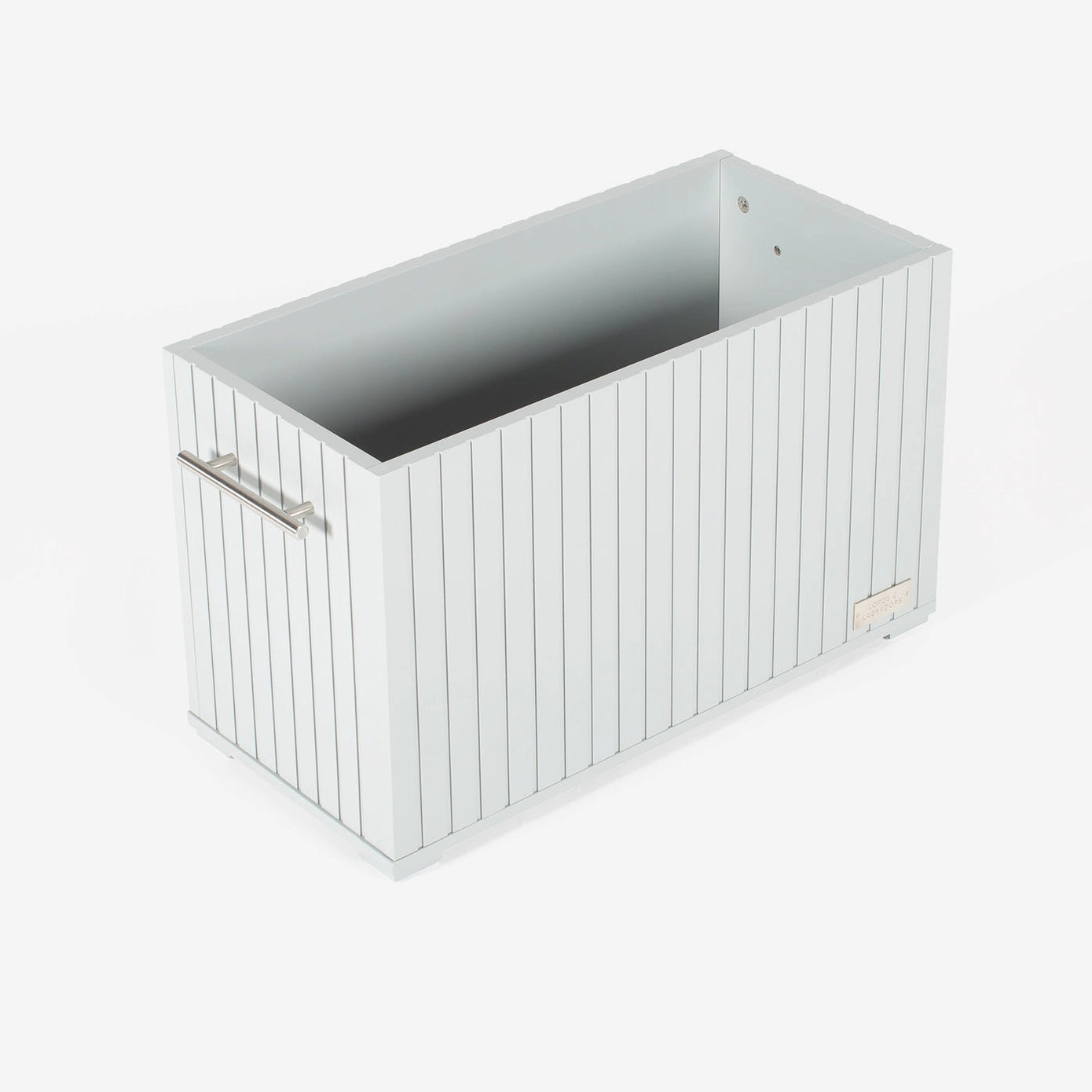 Armoire de rangement blanche en bois, conçue pour stocker les jouets, couvertures et accessoires des chiens et chats de manière organisée.