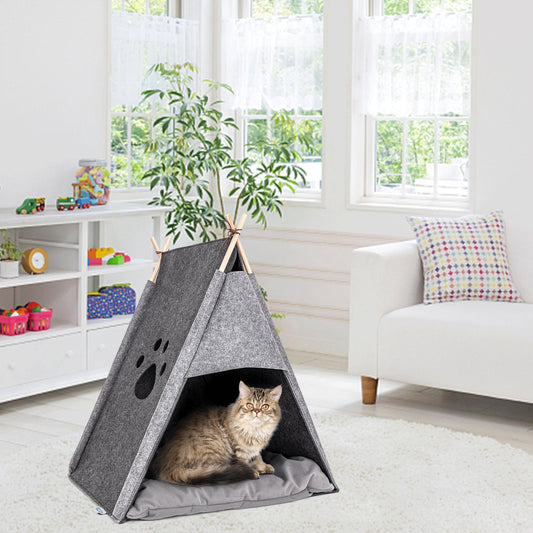 Tente tipi pour chat en tissu gris, dotée d'un design mignon avec patte et œil bleu, offrant un espace douillet et sécurisé pour que votre chat puisse se détendre.