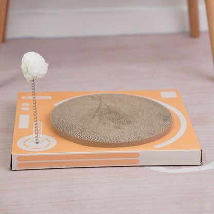 The Ultimate Cat Entertainment Center: Radio Cat Scratcher With Integrated Cat Litter – vue 4