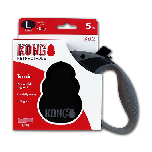 Laisse rétractable KONG Terrain, taille L, 5 mètres, avec poignée grip et emballage rouge et blanc.